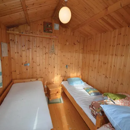 Three-bedroom Holiday In בית נופש אבלטופט
